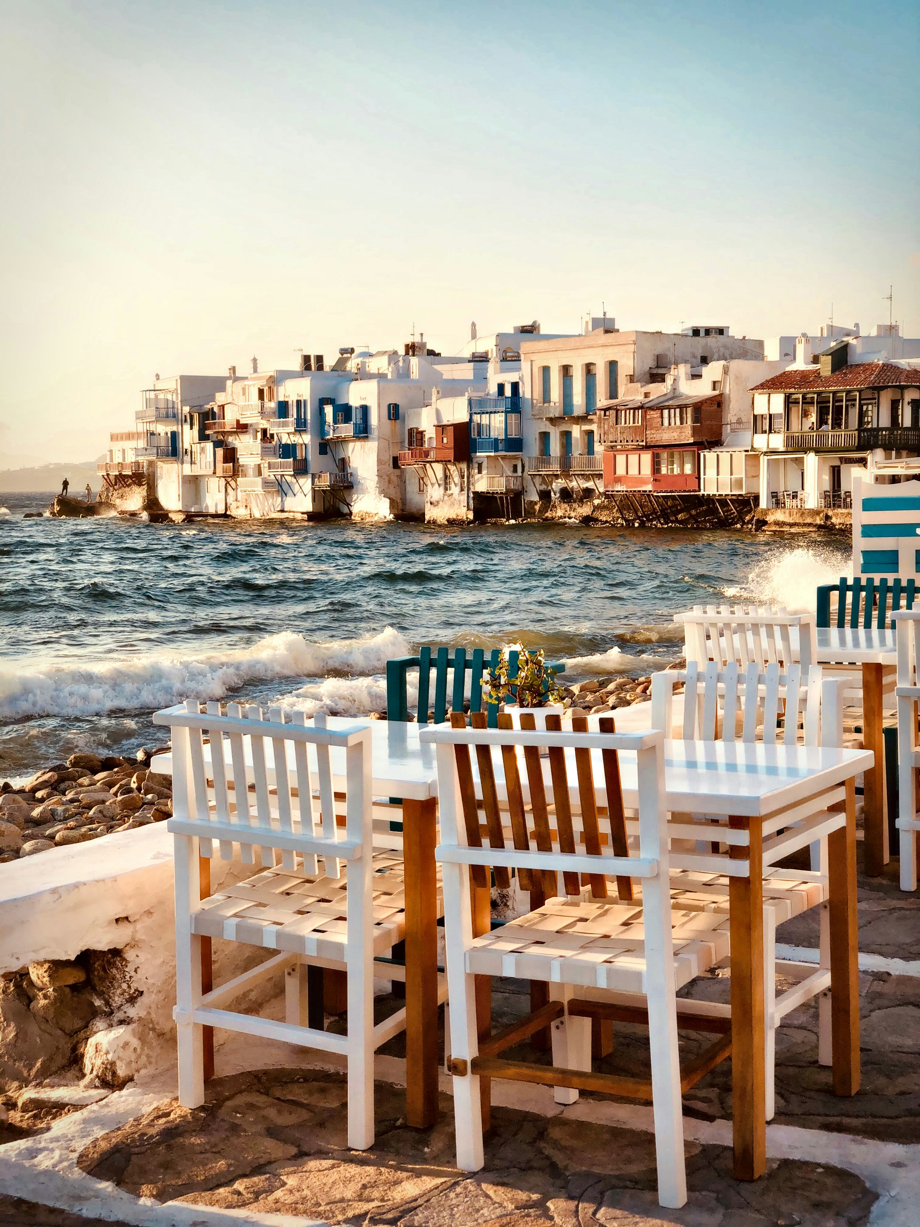 Advisor - The Ultimate Couple's Guide To Mykonos