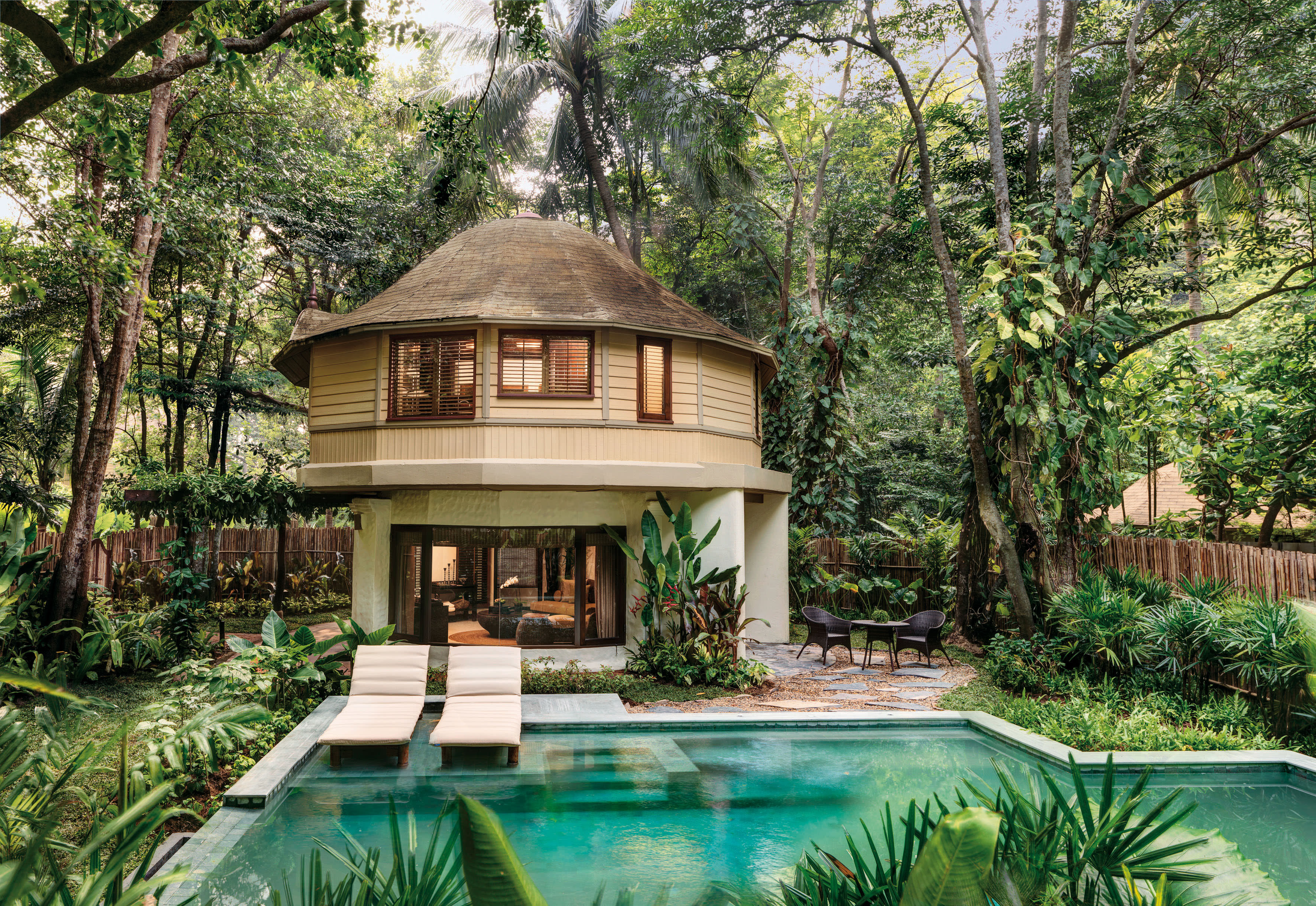 Rayavadee: The Ultimate Honeymoon Hideaway in Thailand
