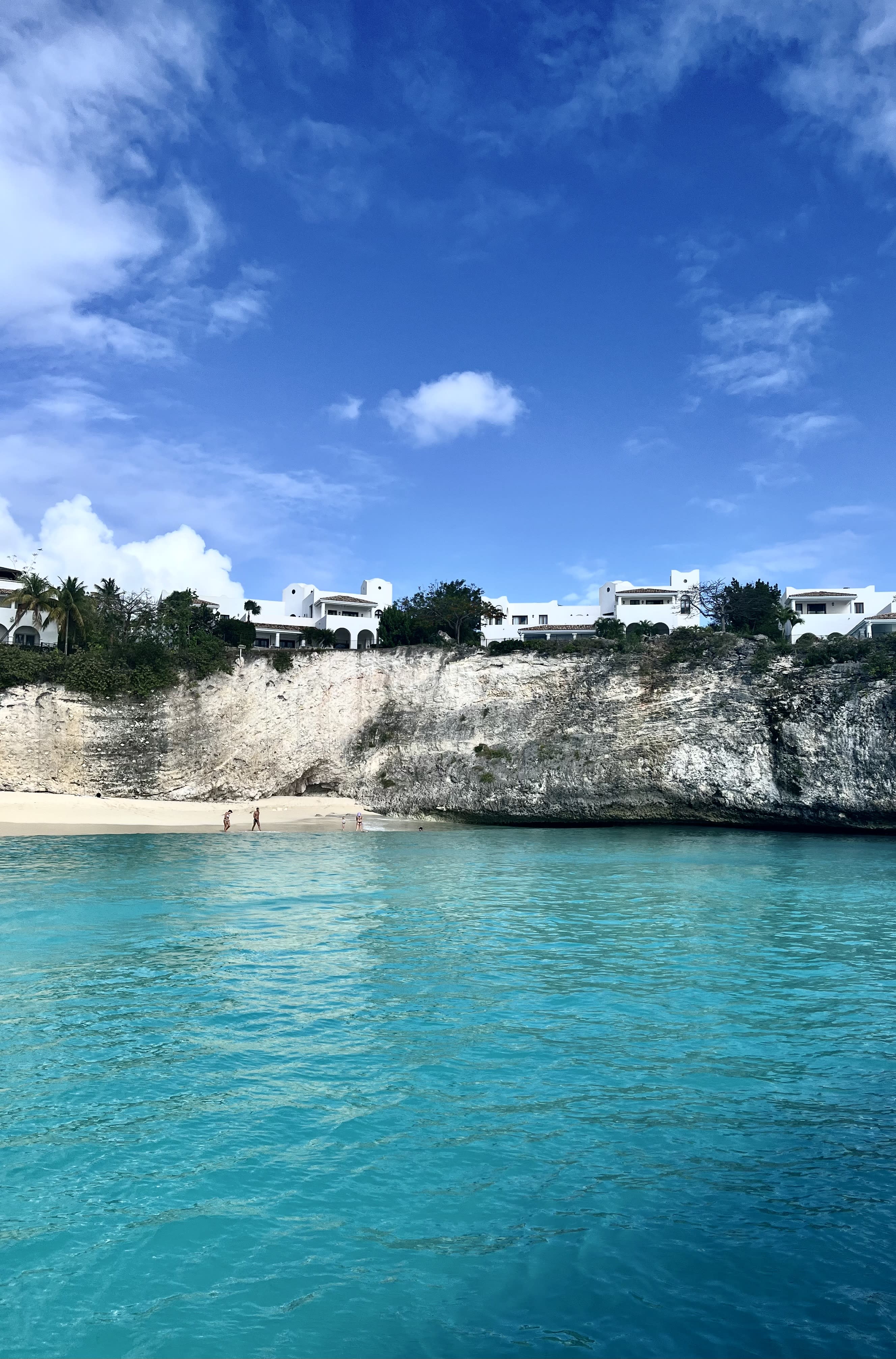 Advisor - St. Martin Uncovered: Your Ultimate Island Escape Guide
