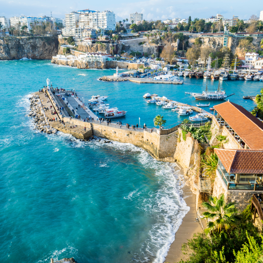 Advisor - The Magic of Antalya: A Travel Guide for Dreamers and Explorers