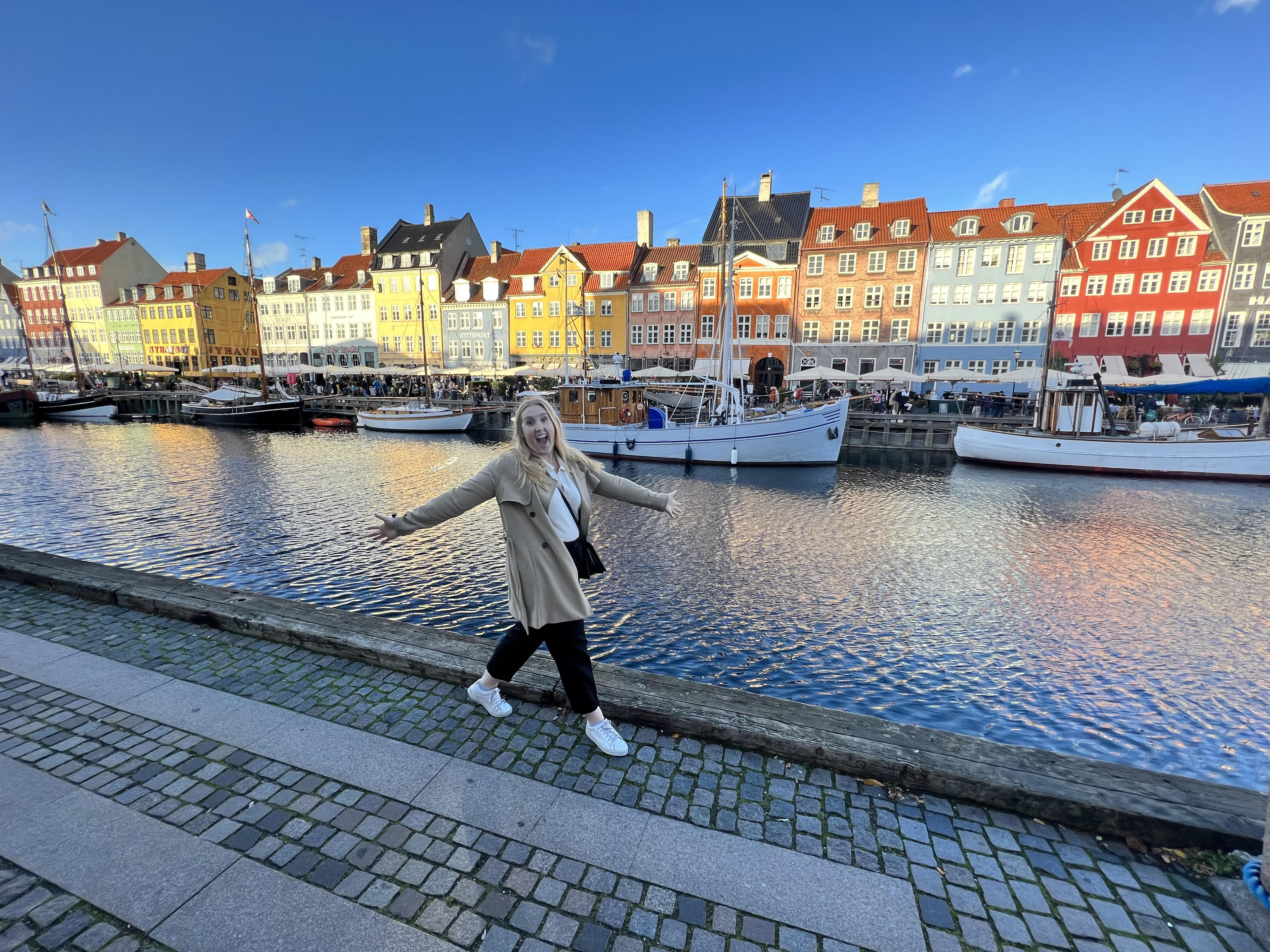 Advisor - The Comprehensive Copenhagen Guide: Where to Eat, Shop & Swim Like You Live Here