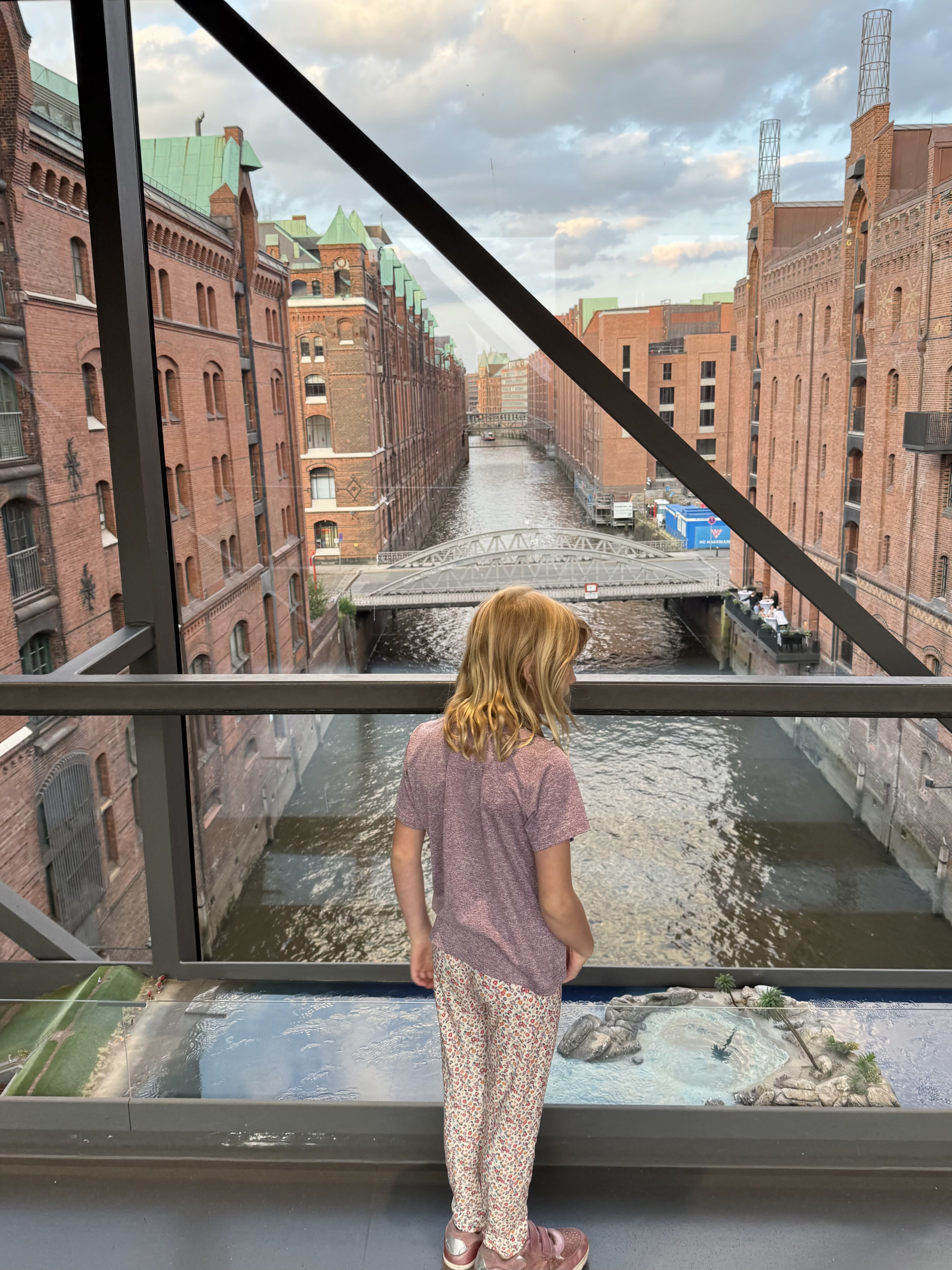 Trains, Bites & Tiny Lights: A Family Rail Adventure to Hamburg