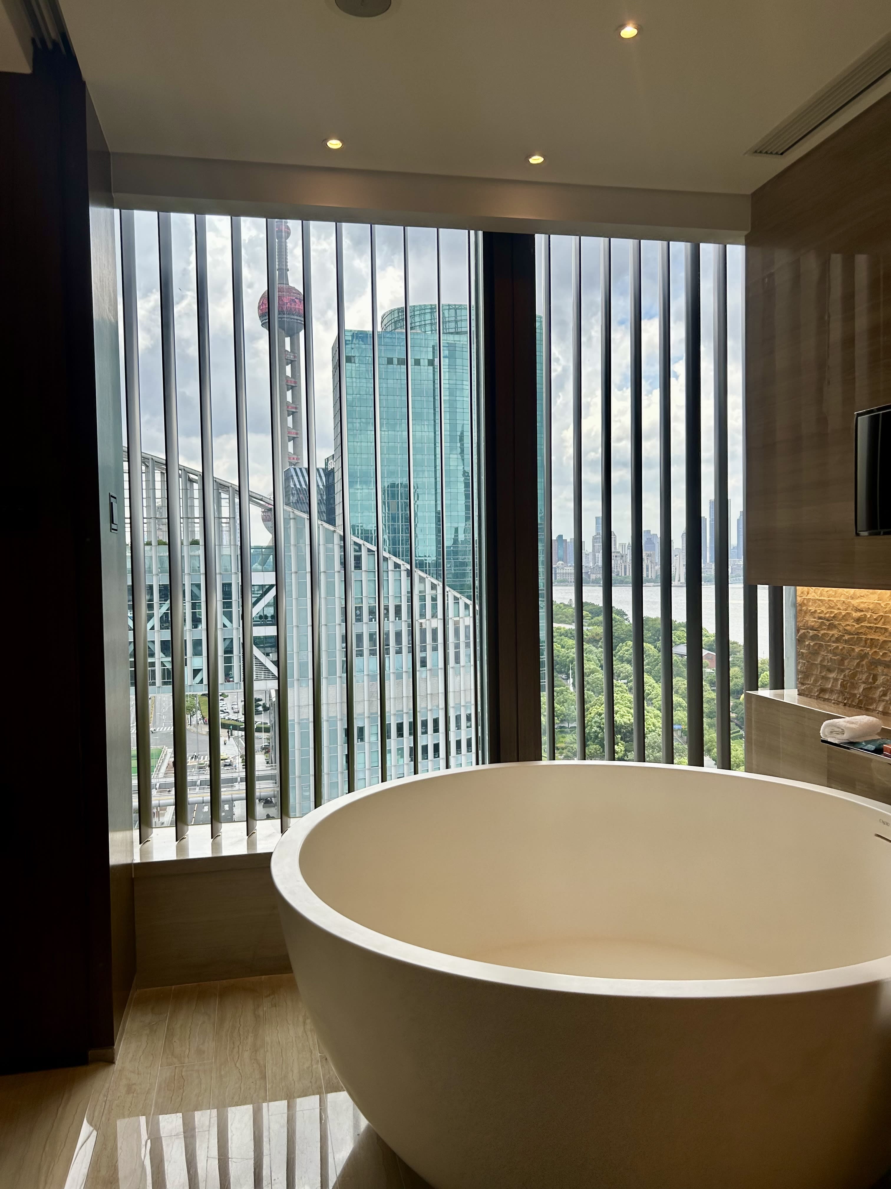 Mandarin Oriental Elegance: Shanghai from the Riverfront