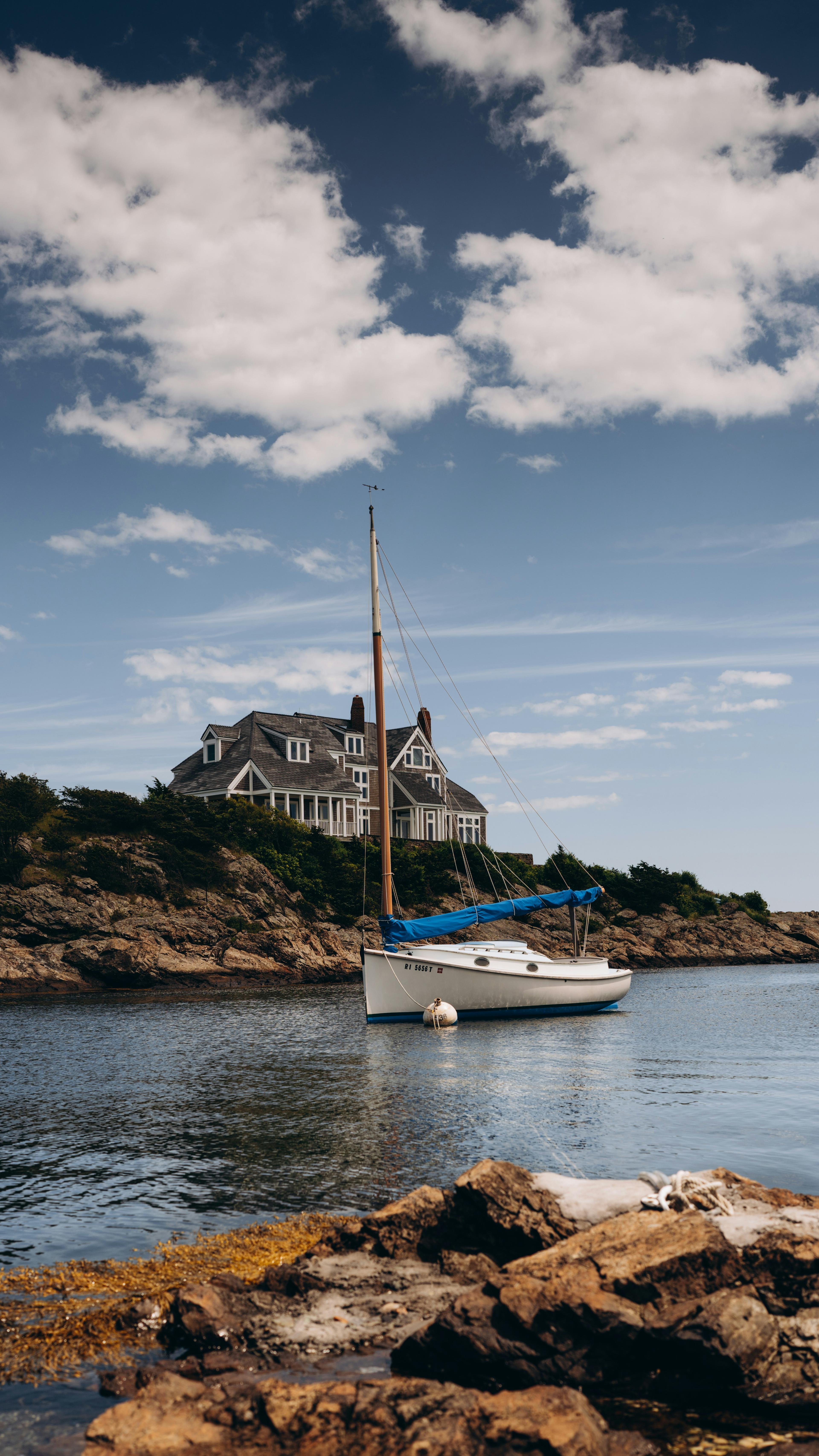 Advisor - The Ultimate Guide to Newport, Rhode Island