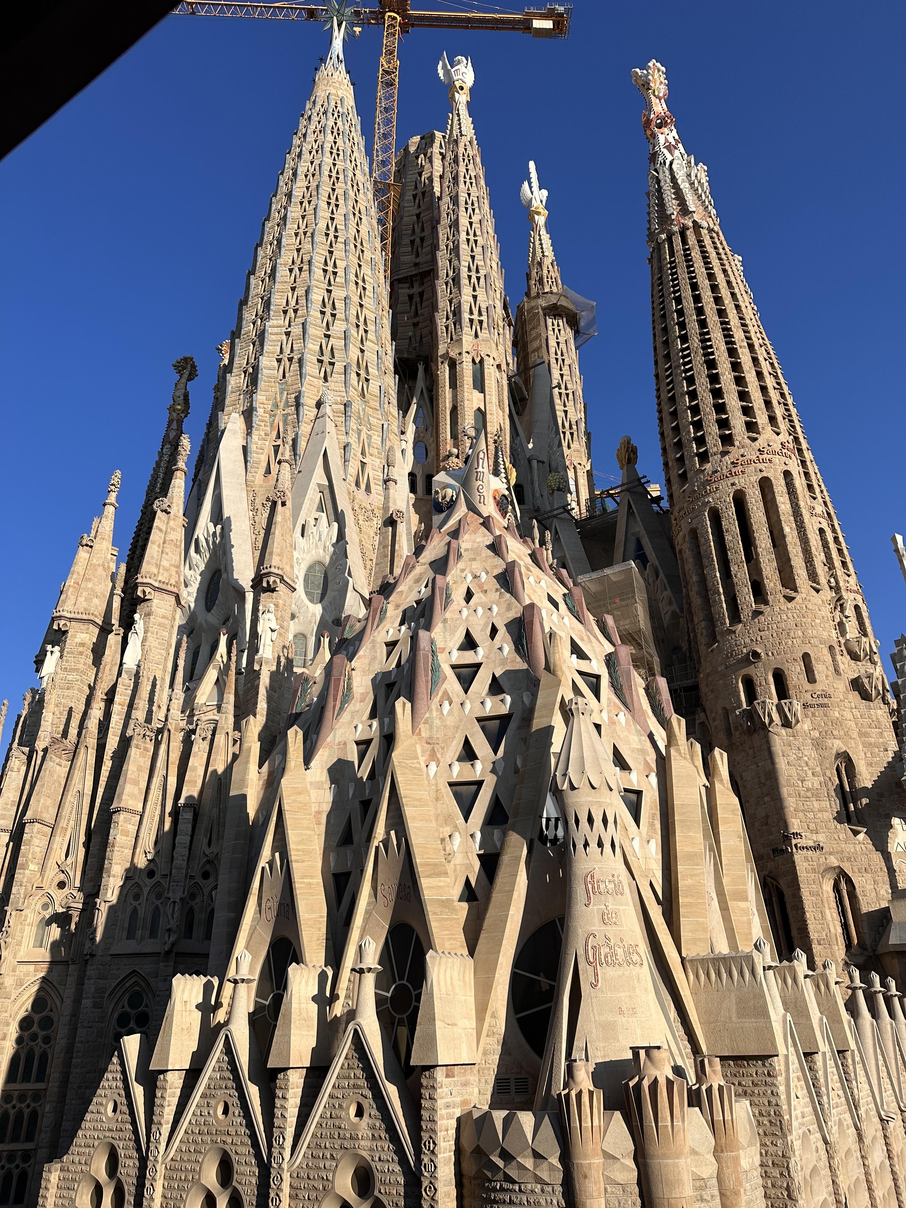 Barcelona: Gaudí, Gourmet Dining & Coastal Adventures