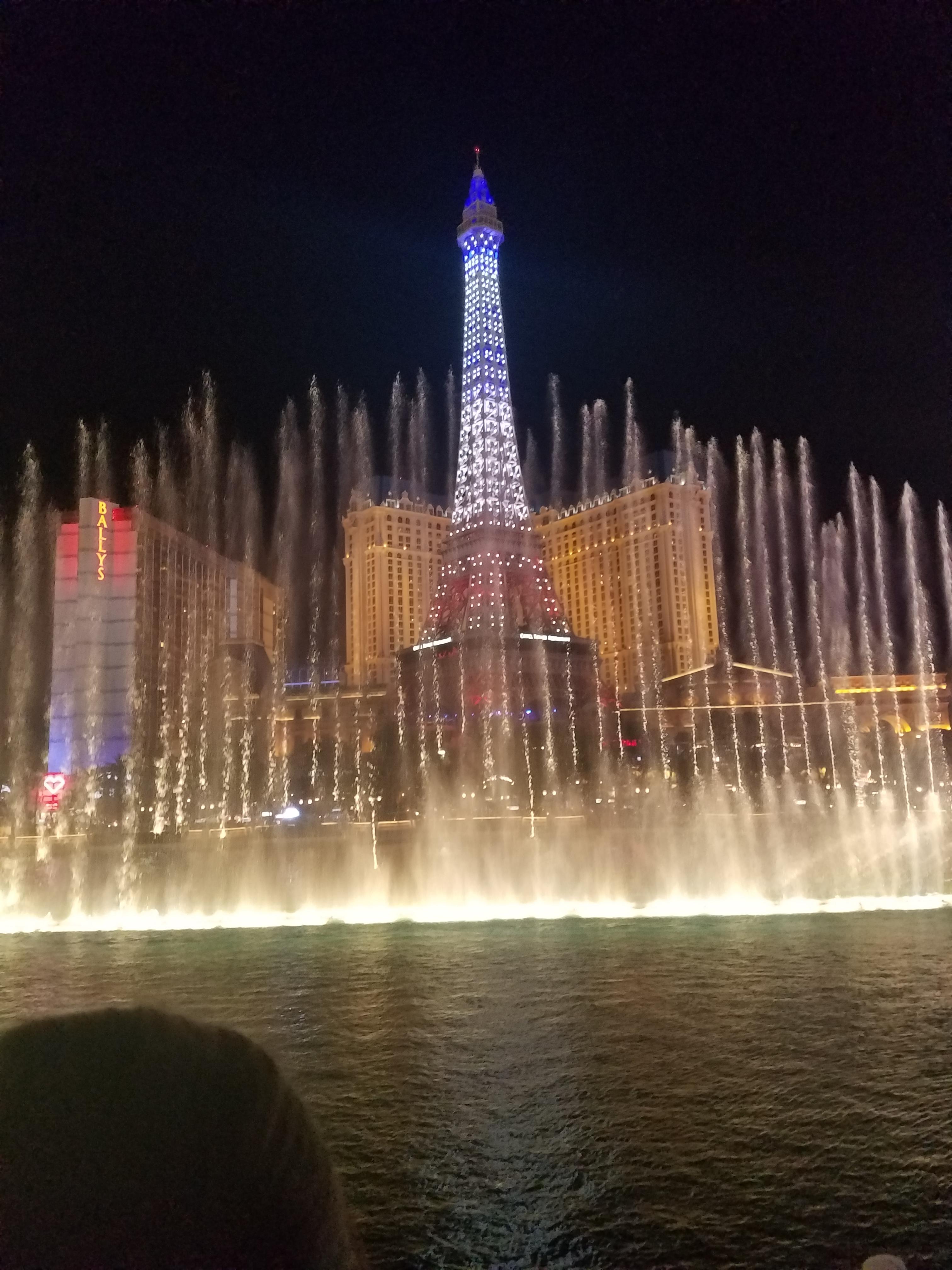 Advisor - My Insider’s Travel Guide to Las Vegas: Maximizing Fun, Relaxation & Loyalty Perks with MGM