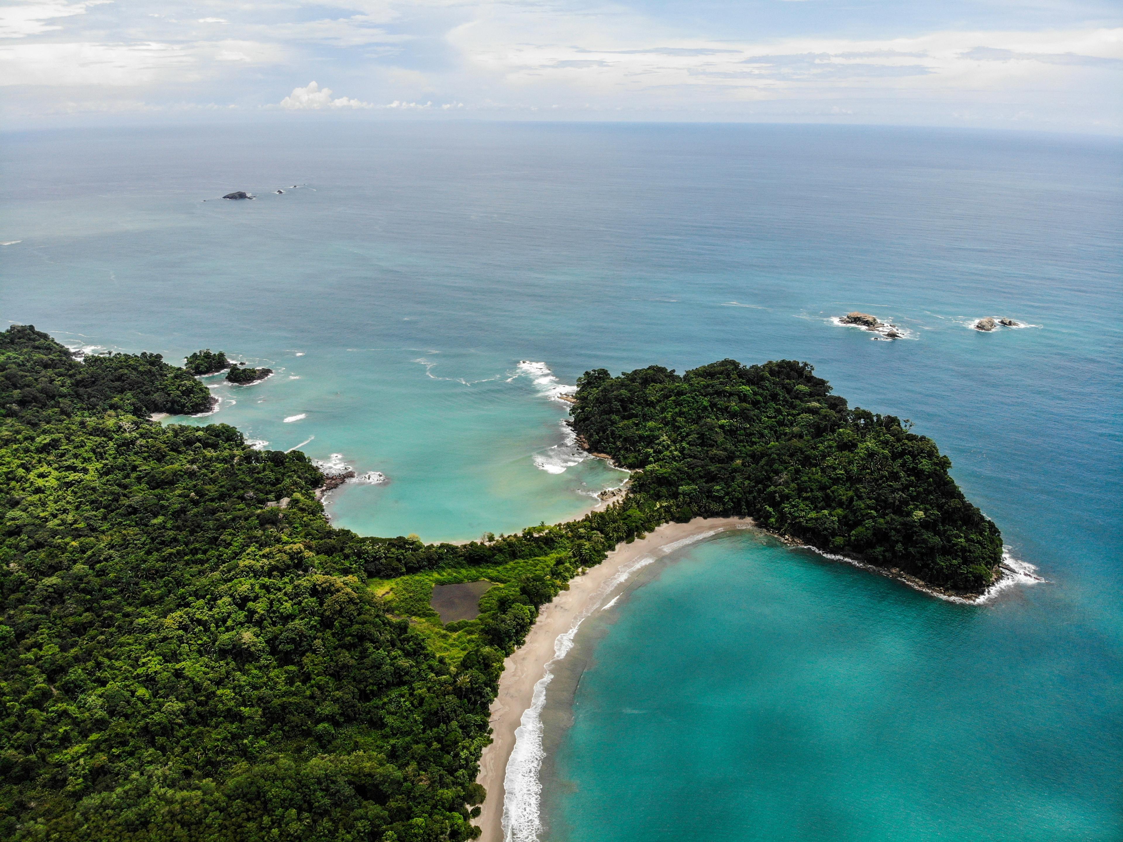 Jungle Serenity & Coastal Splendor in Manuel Antonio
