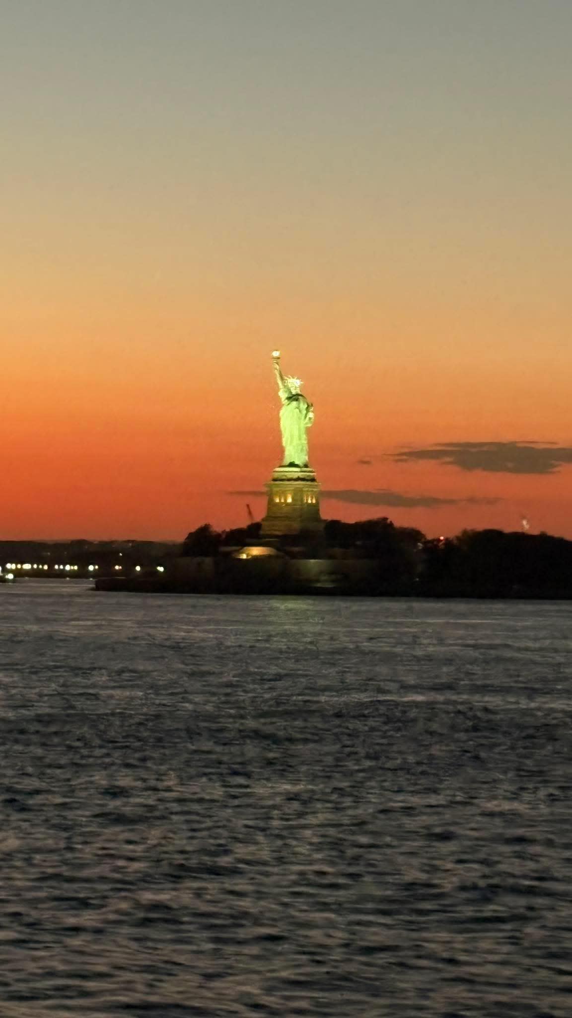 Advisor - From Ship to Skyline: My Whirlwind 2-Day Manhattan Adventure
