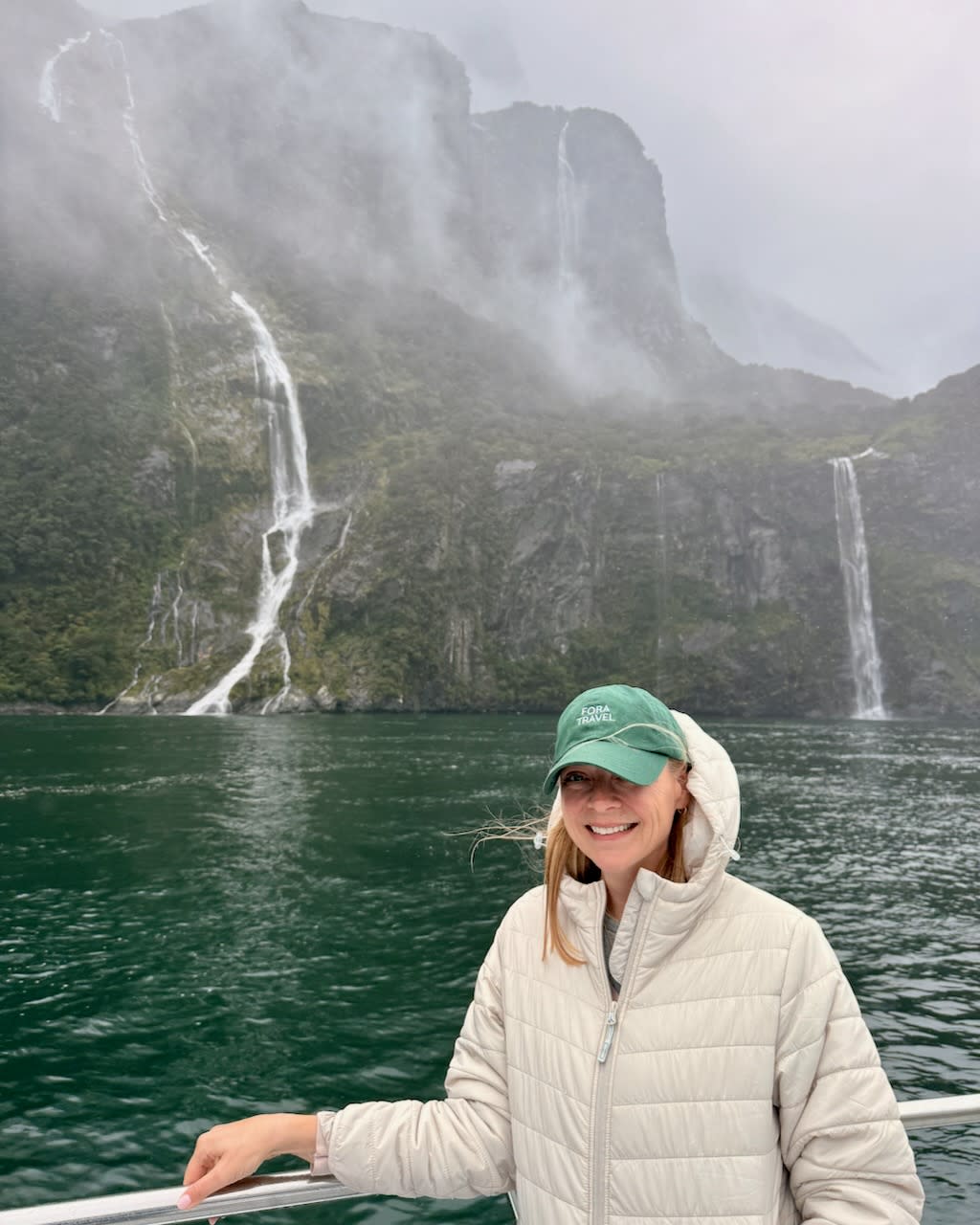 Advisor - Queenstown, New Zealand: A Guide to Adrenaline Adventures, Local Flavors & Iconic Scenery