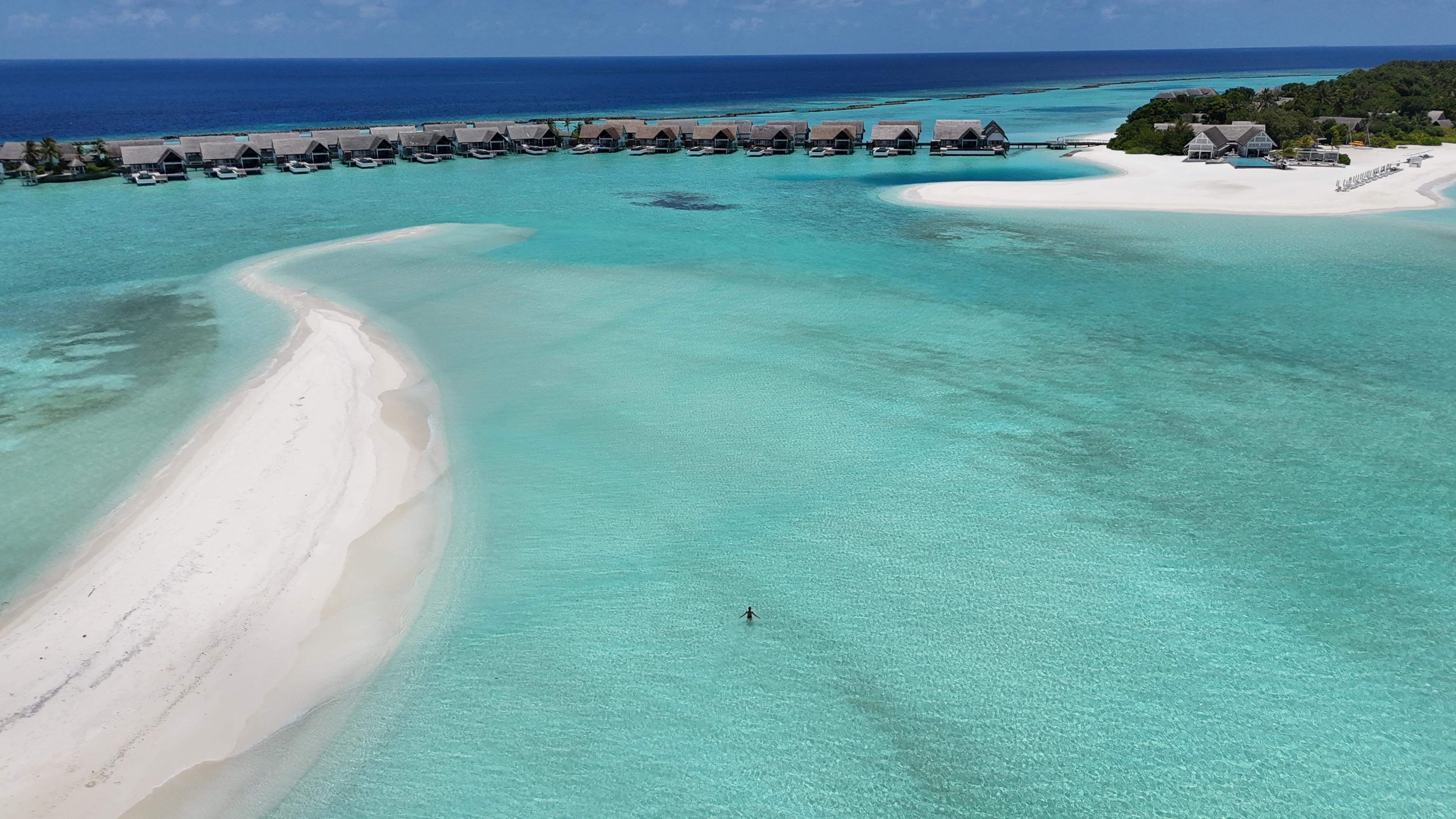 Four Seasons at Landaa Giraavaru: A Wellness Sanctuary in the Maldives