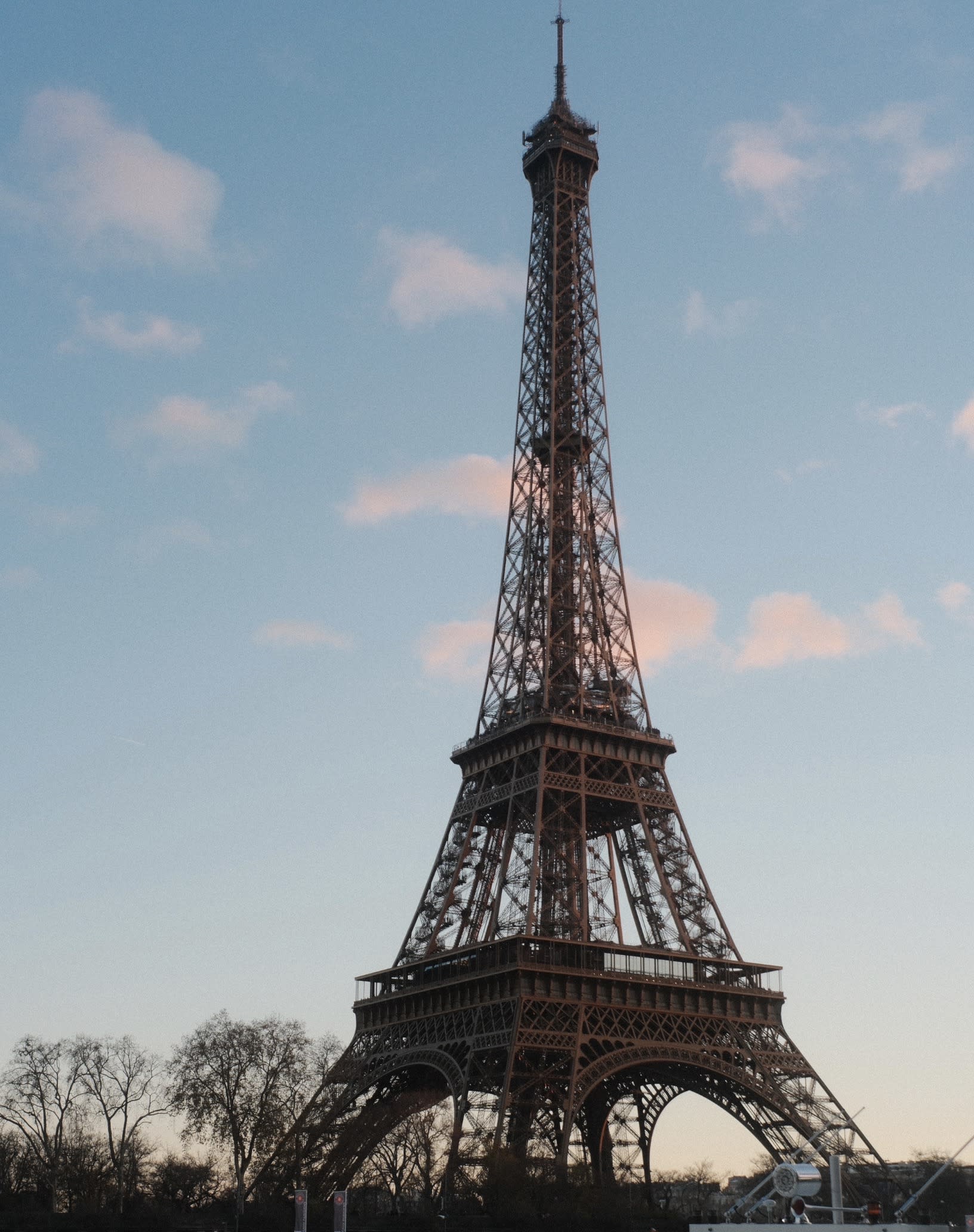 Advisor - The Perfect Guide for Your First Time in Paris