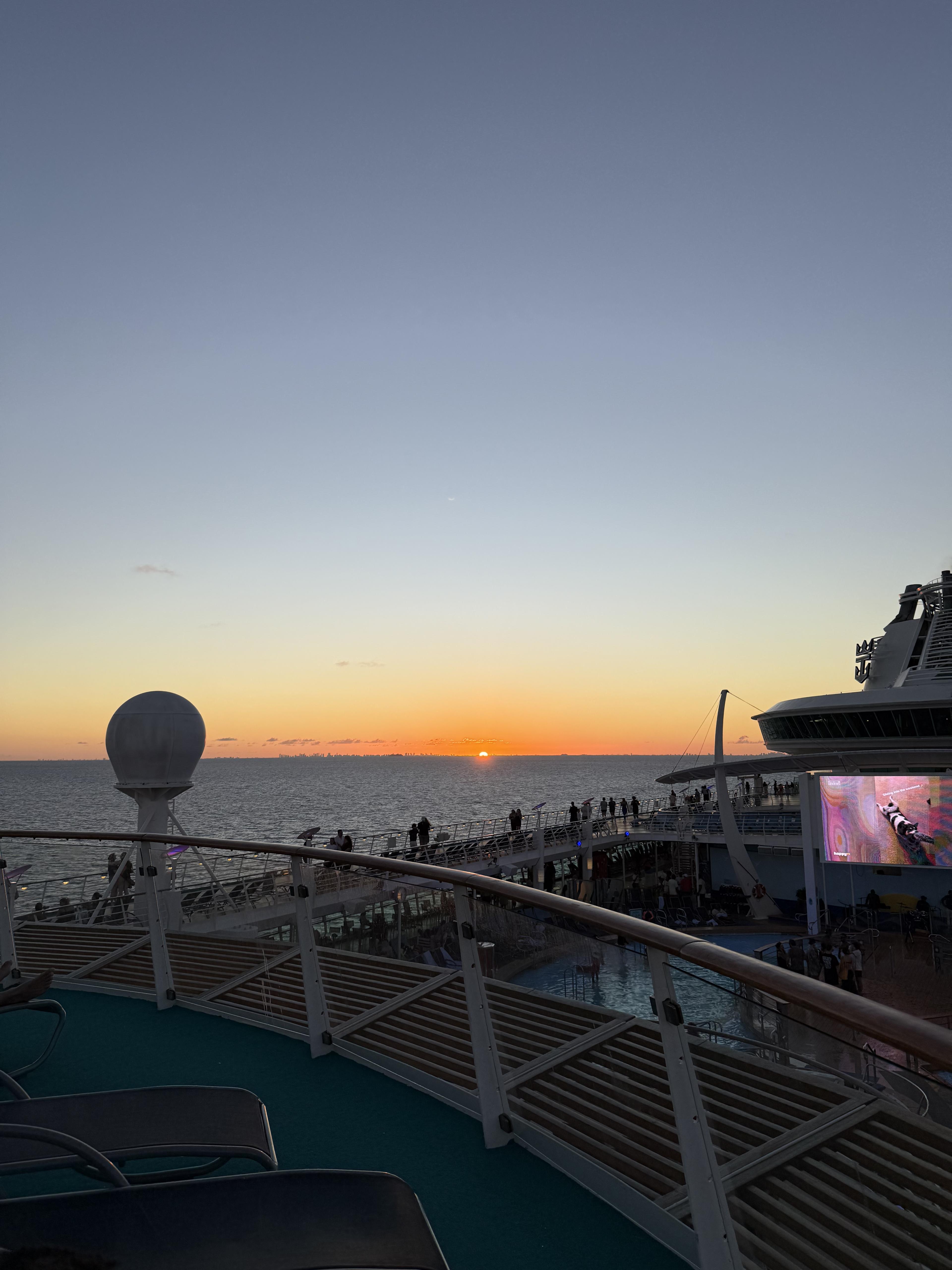 Pre-Cruise Stay in Fort Lauderdale & Group Sailing on Liberty of the Seas