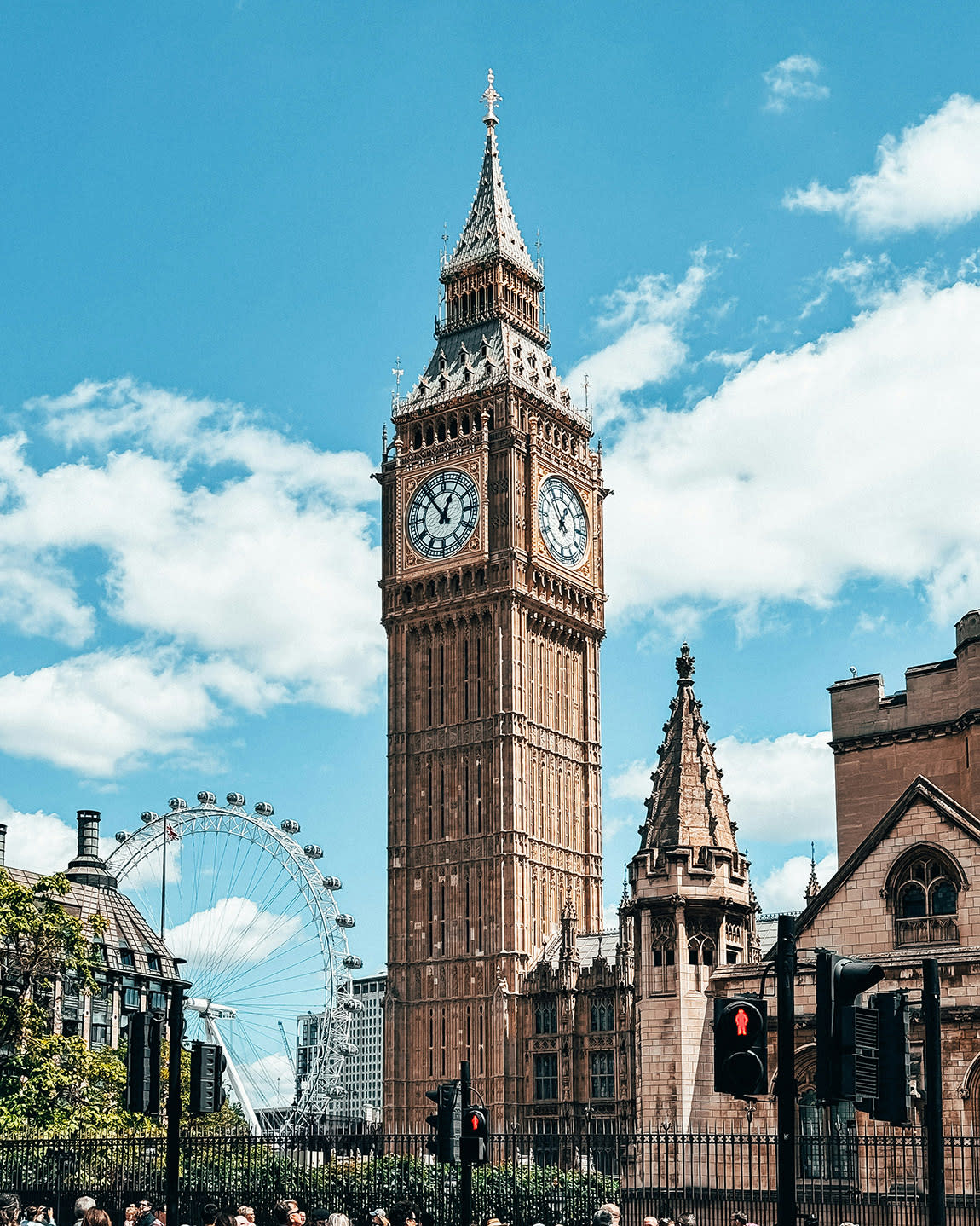 Advisor - Exploring London, My Former Home: Iconic Walks, Historic Pubs & Hidden Gems