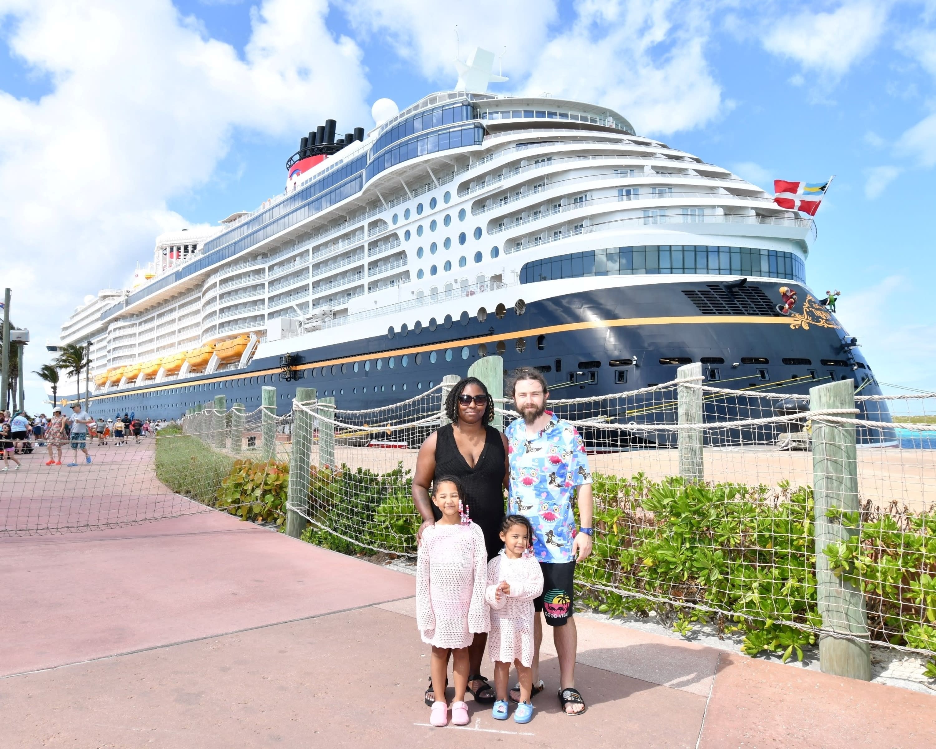Advisor - Magic on the Waves: Disney Treasure Guide