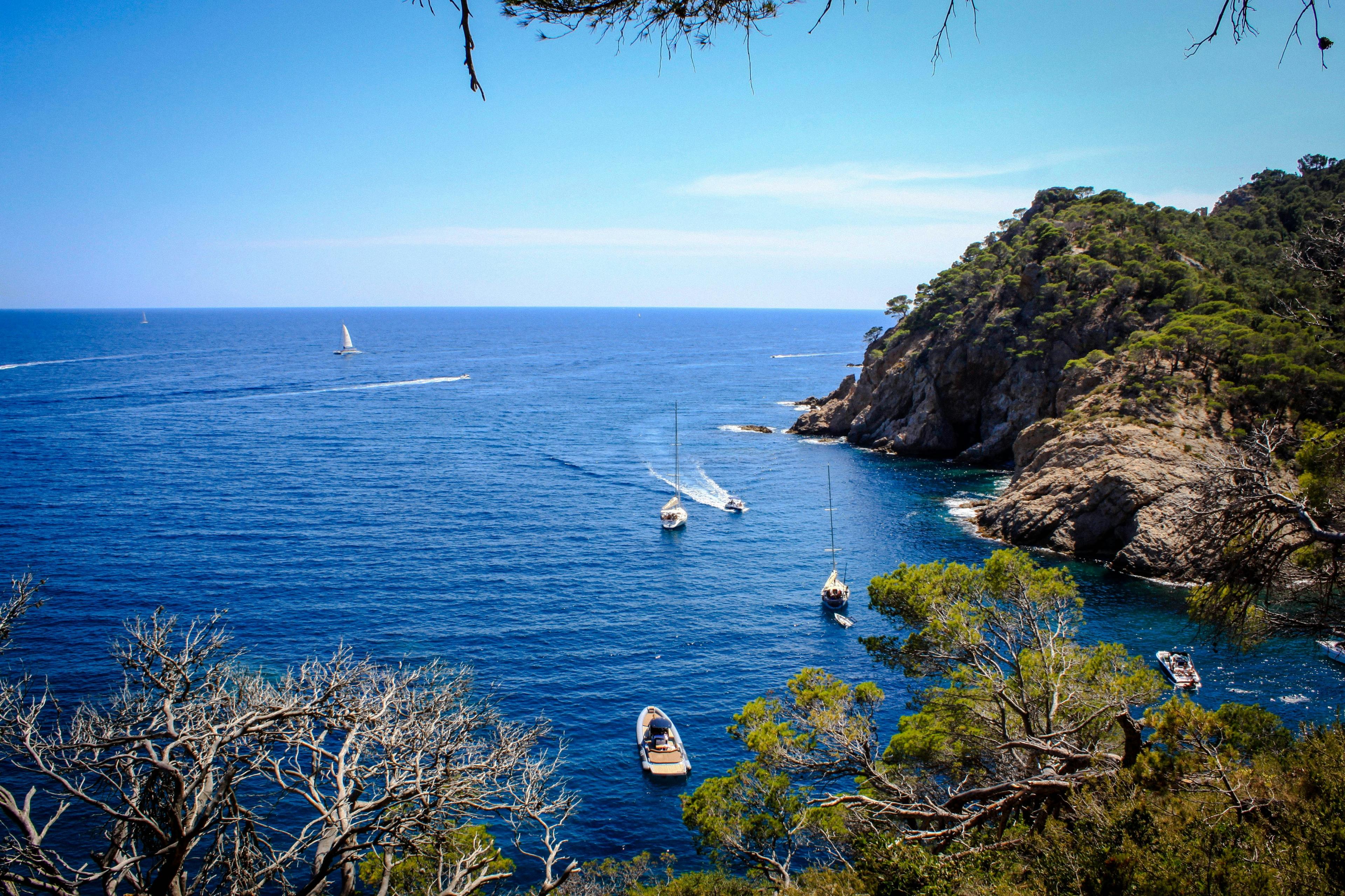 Advisor - 3 Days in Catalonia: Wild Coasts & Medieval Towns