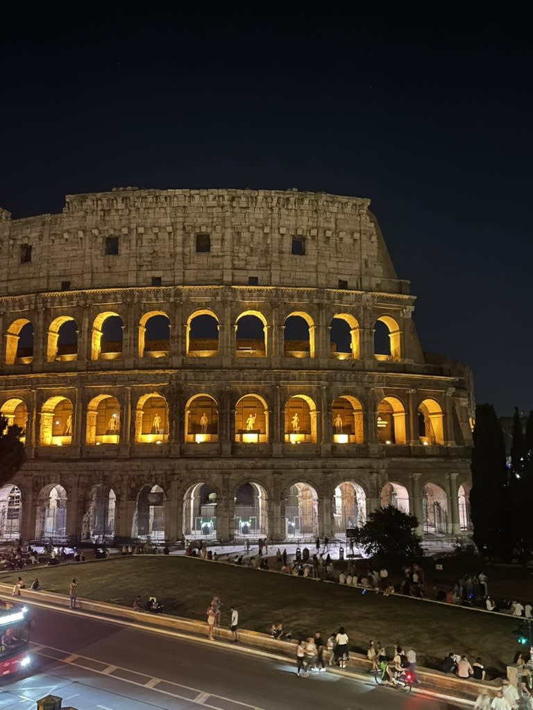 Advisor - Ancient Echoes & Coastal Dreams: The Ultimate 12-Day Rome, Amalfi & Tuscany Family Expedition
