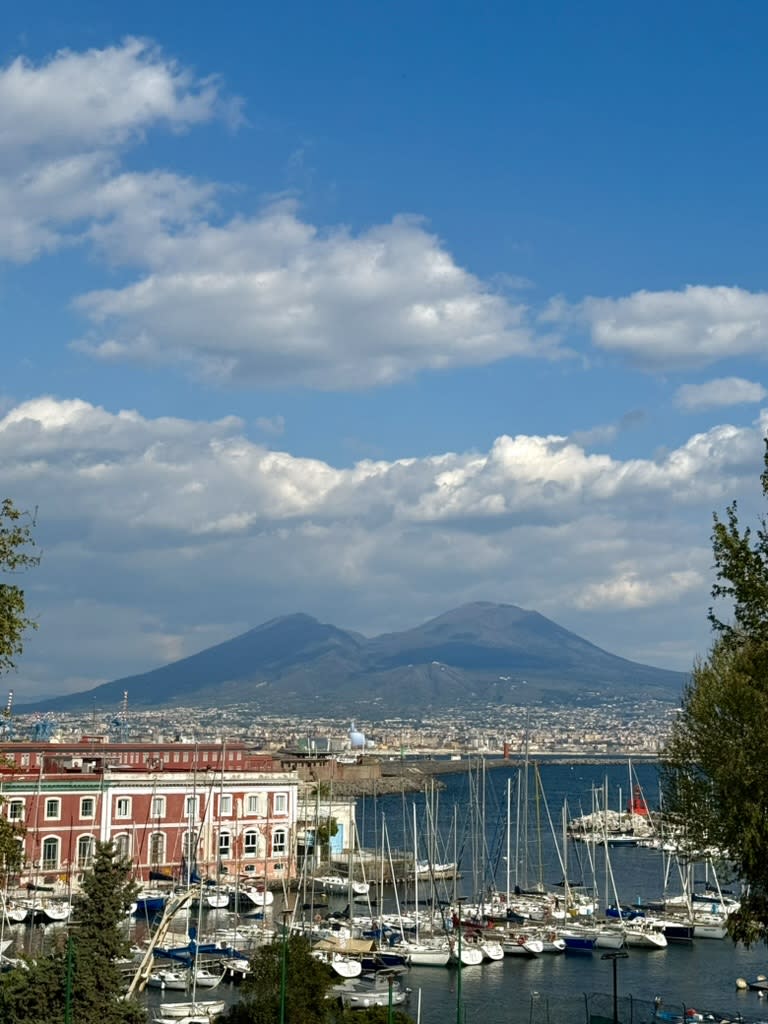 What It’s Really Like Visiting Naples: Tips From Someone Who Lived There