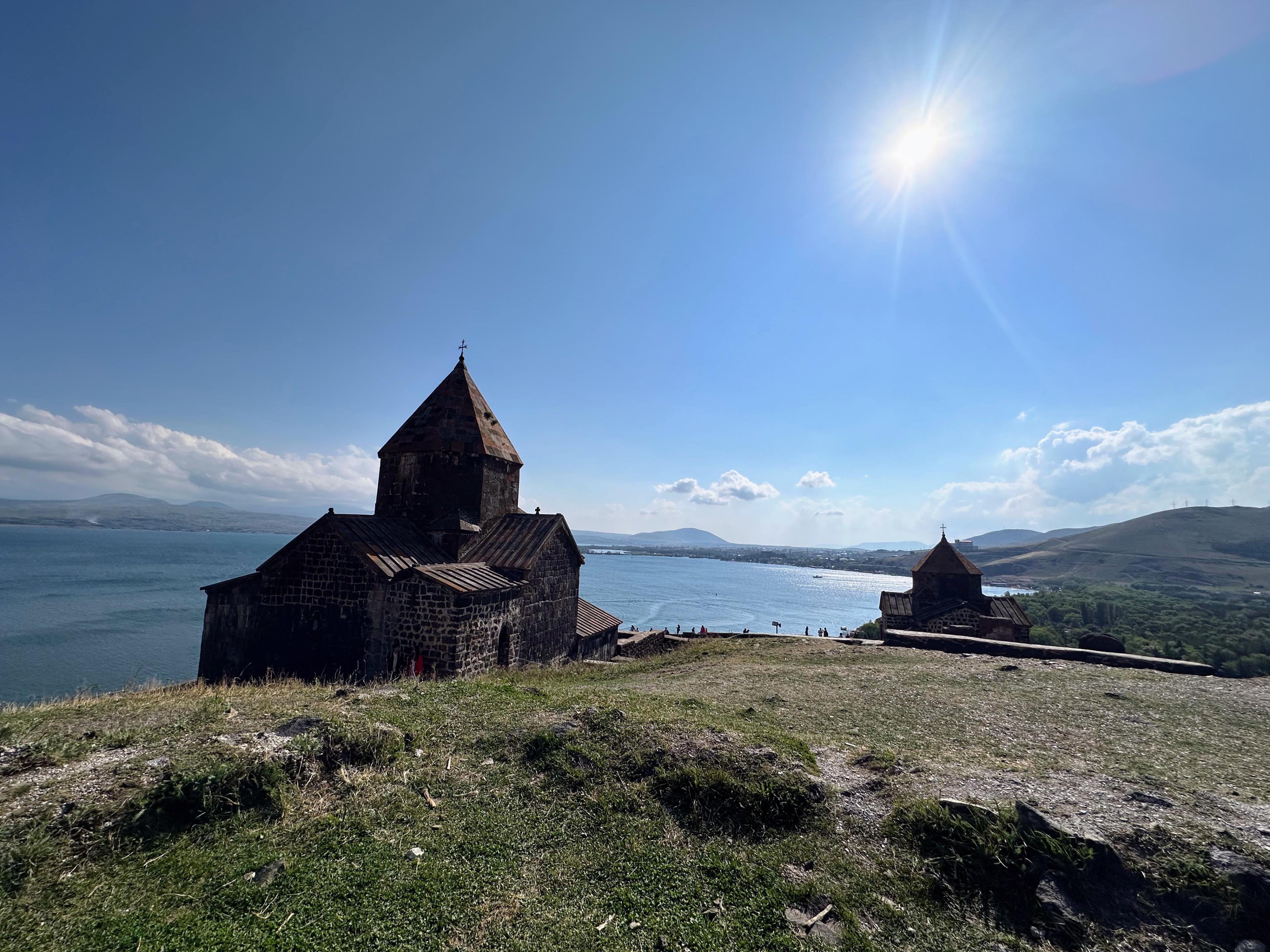 Advisor - Armenia Travel Guide: Yerevan, Lake Sevan & Beyond