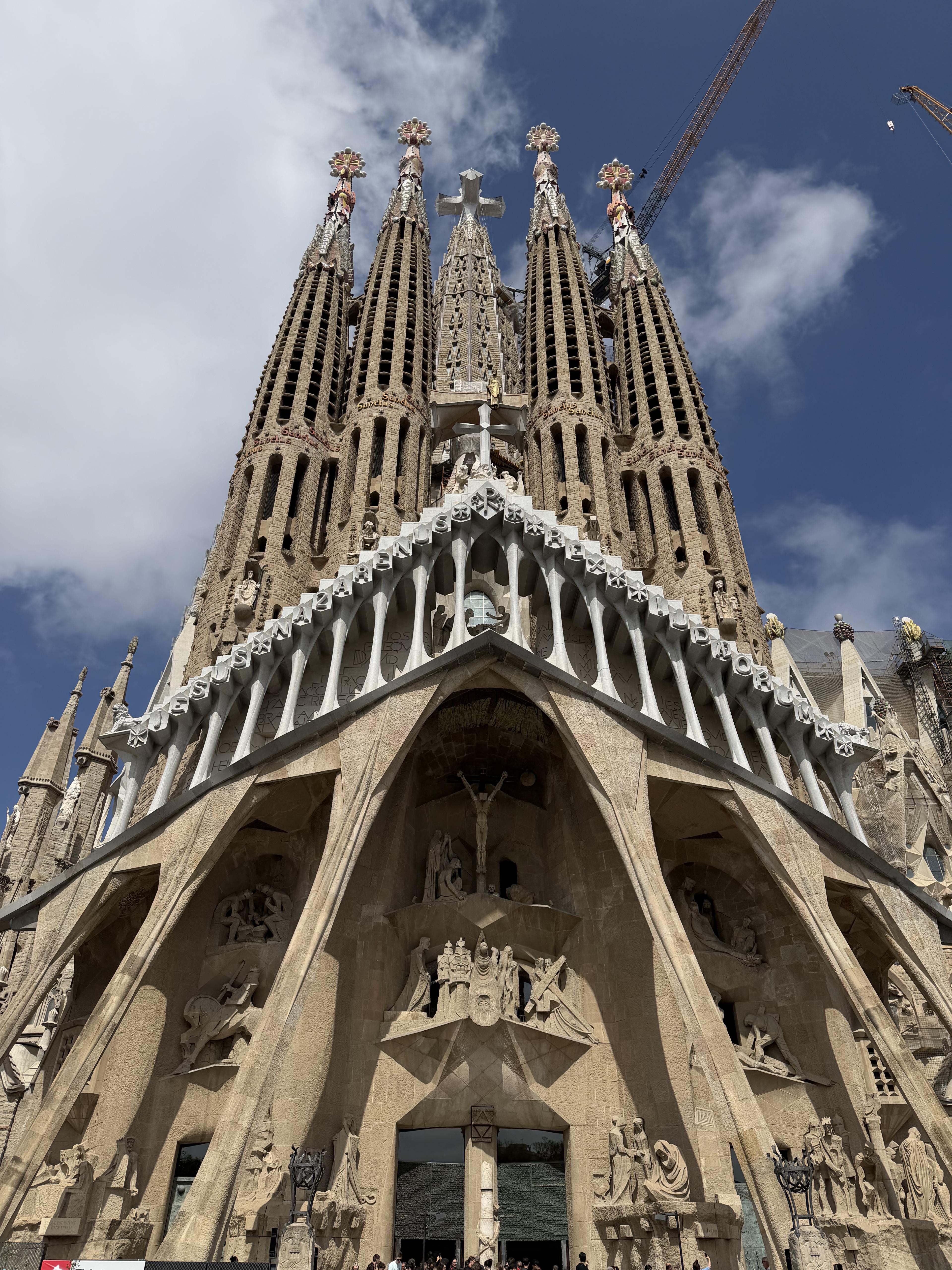 Advisor - Barcelona Before or After a Cruise: Gaudí, Montserrat & the Costa Brava