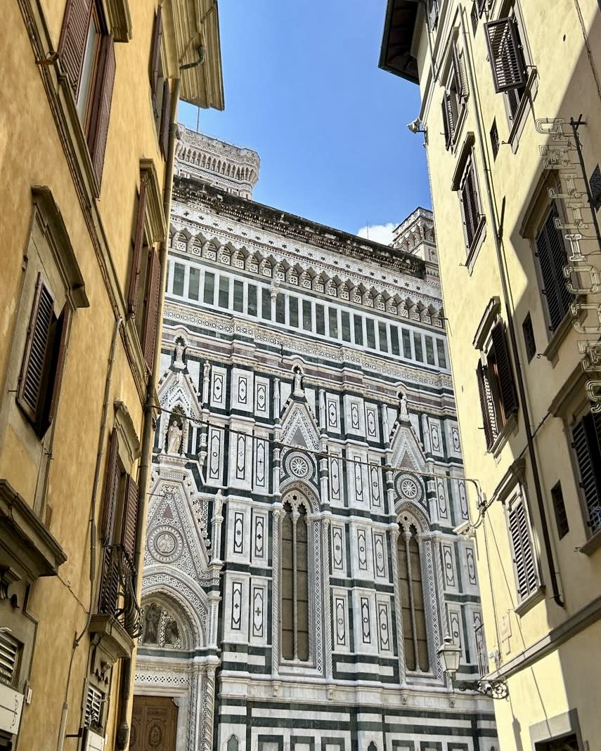Advisor - Beyond the Duomo: A Family Guide to Florence and Tuscany