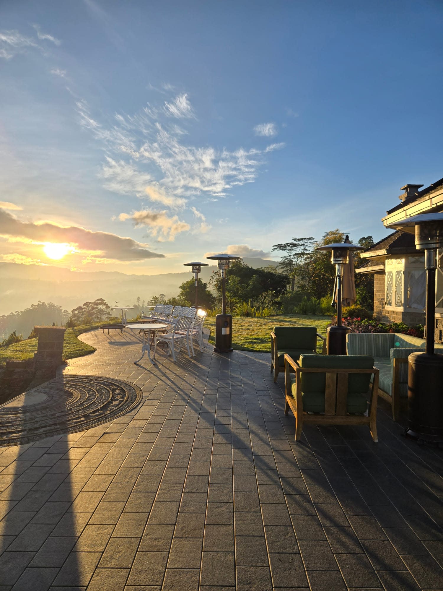Advisor - Ultimate Luxury in Sri Lanka: 13 Days from Tea Country to the Indian Ocean