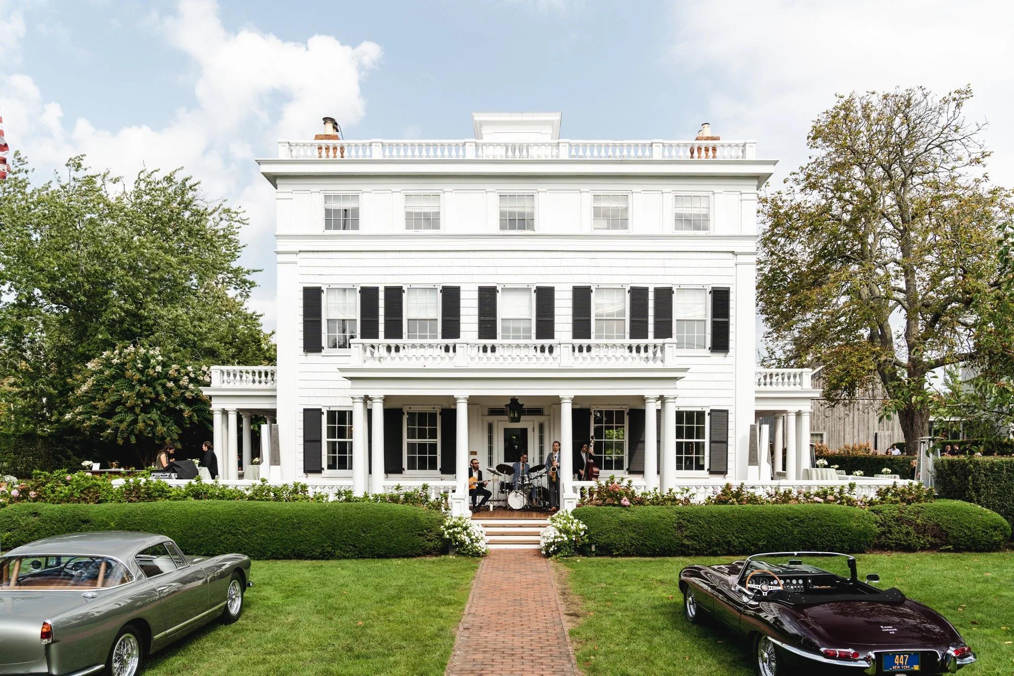 Advisor - Your Complete Guide to The Hamptons
