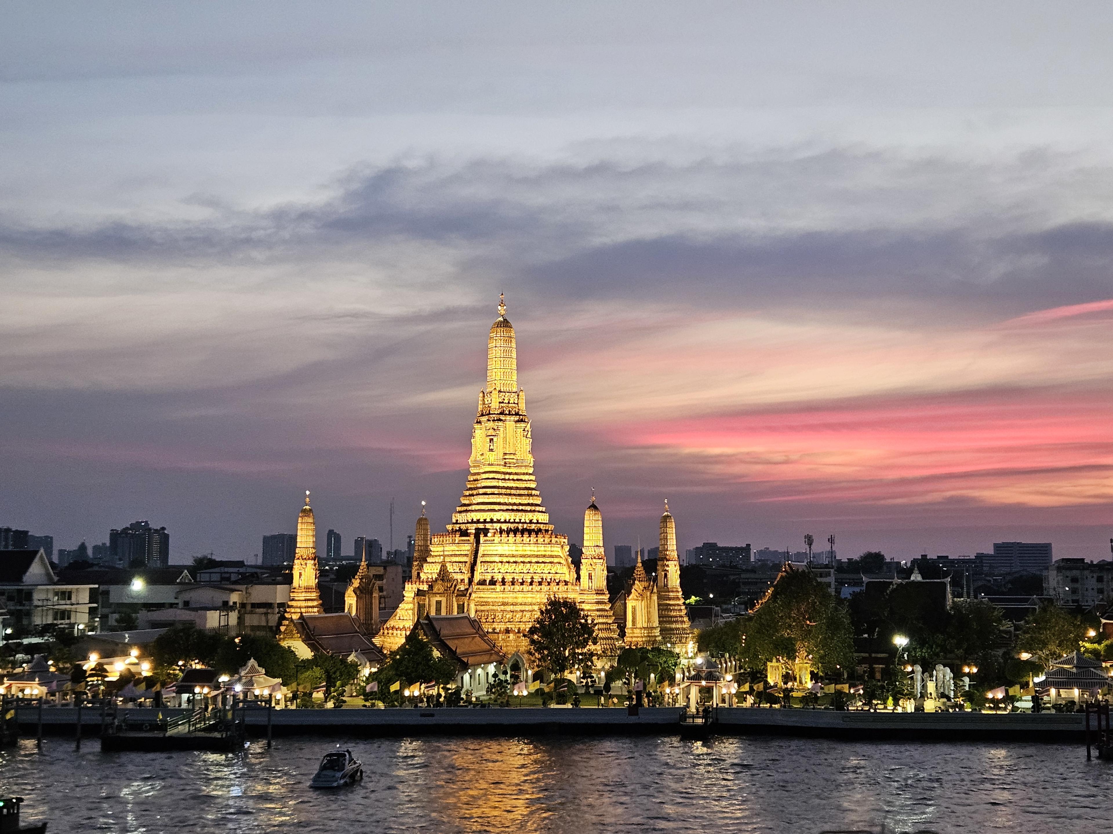 Advisor - Bangkok for People Who Think They Don't Like Big Cities