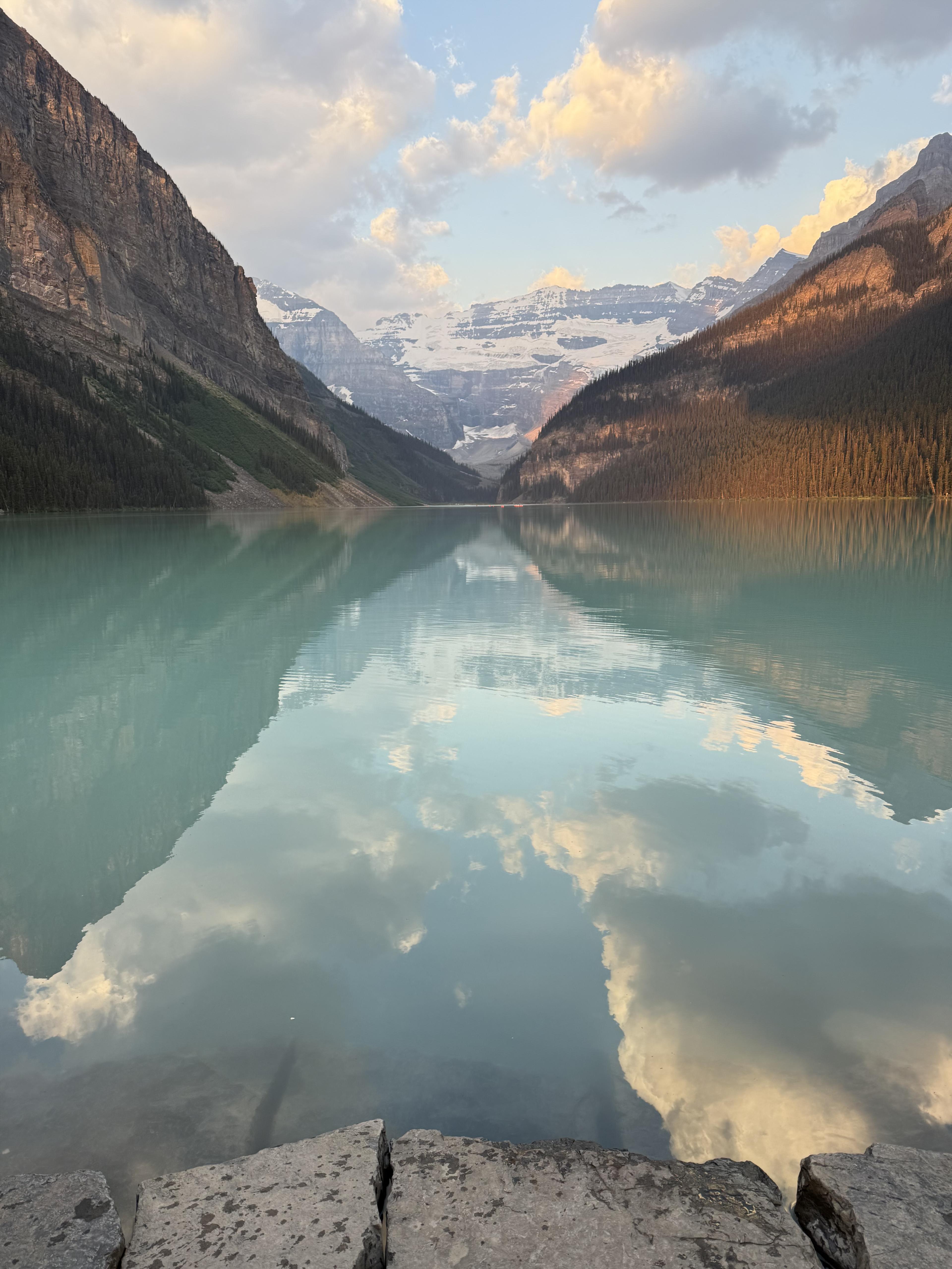 Banff Unbound: A 7-Day Guide to Romantic Escapes, Scenic Wonders & Active Adventures